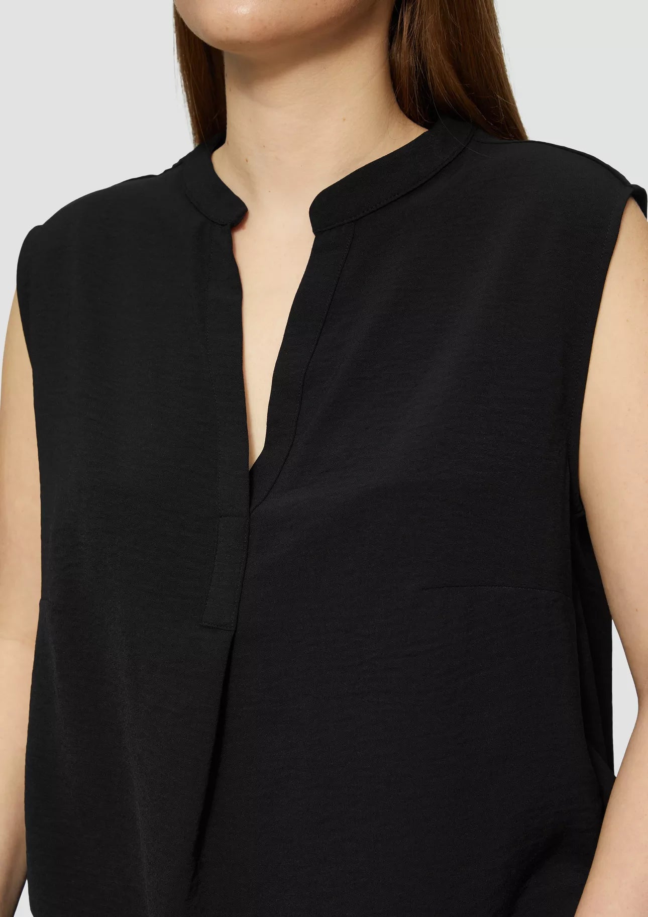 Blusentop mit femininer Silhouette