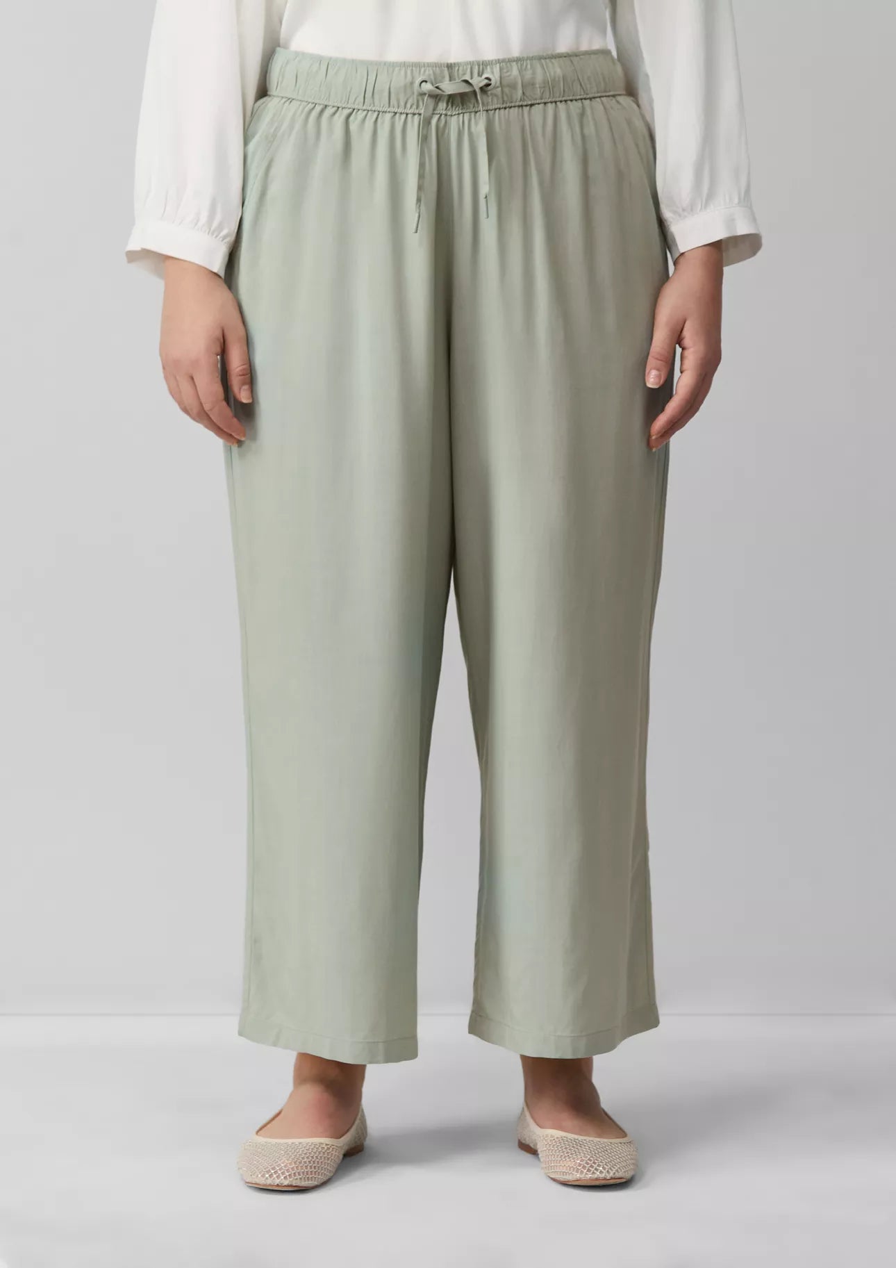 Hose mit klarer Linie