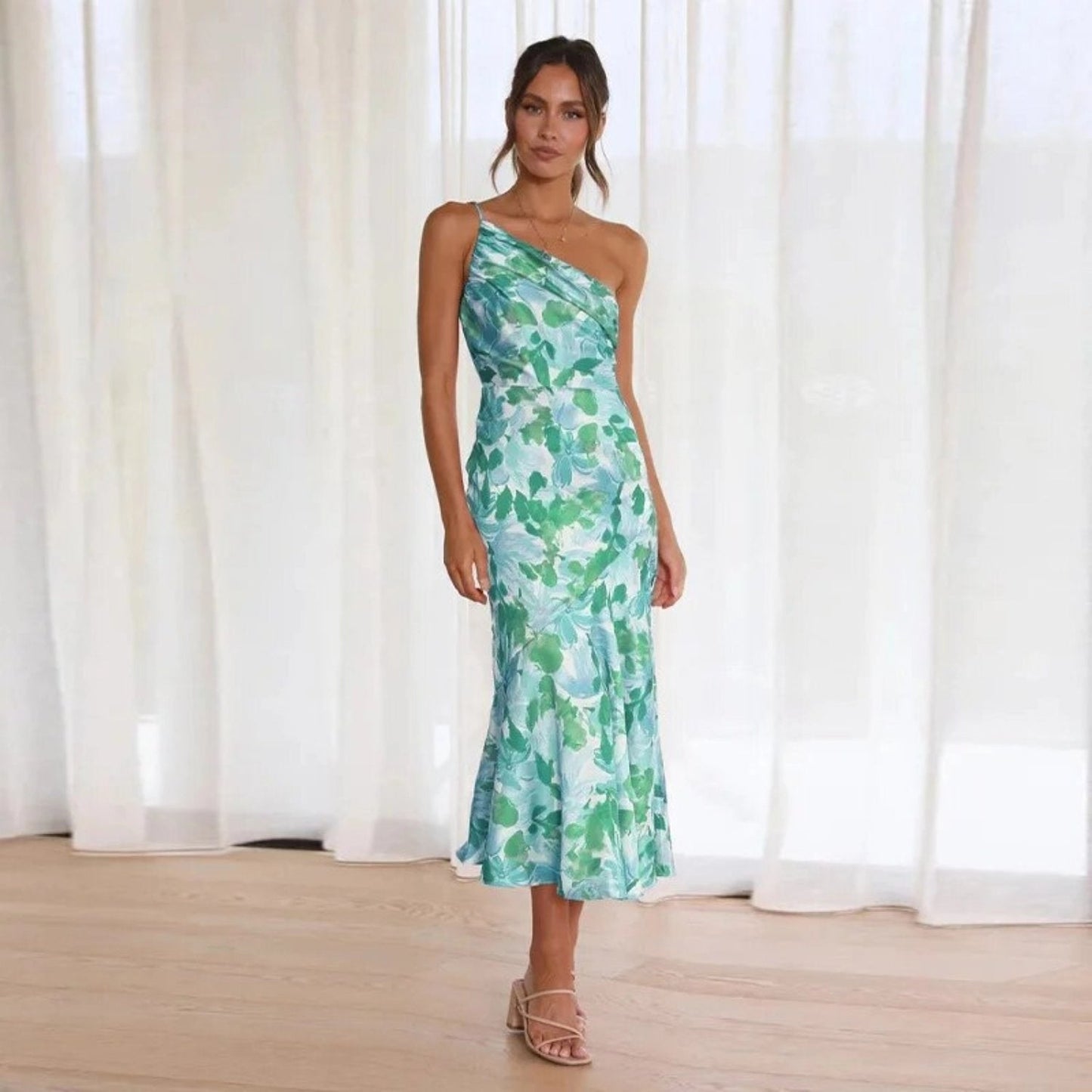 Carina™| Asymmetrisches Maxikleid mit floralem Muster