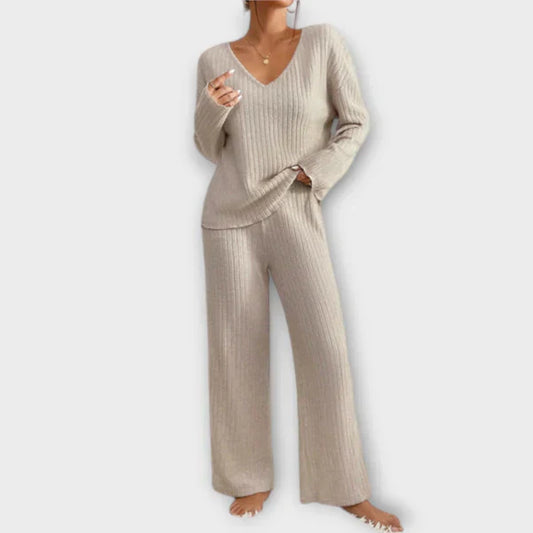 Ava™ - Geripptes Loungset