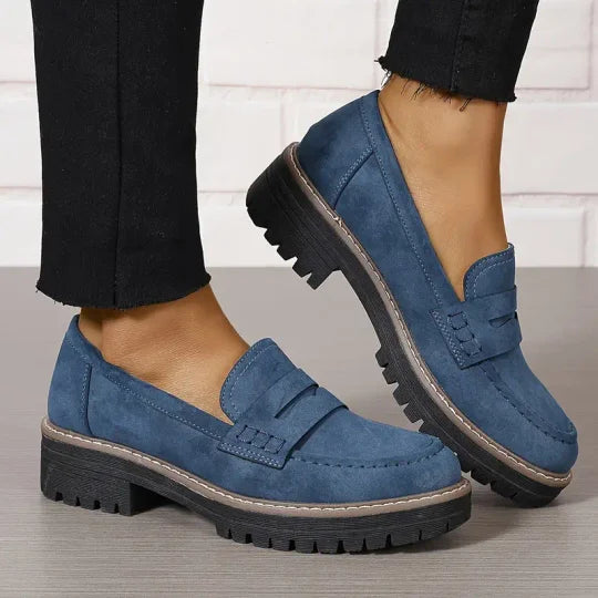 Vivian | Zeitlose Wildleder-Loafer