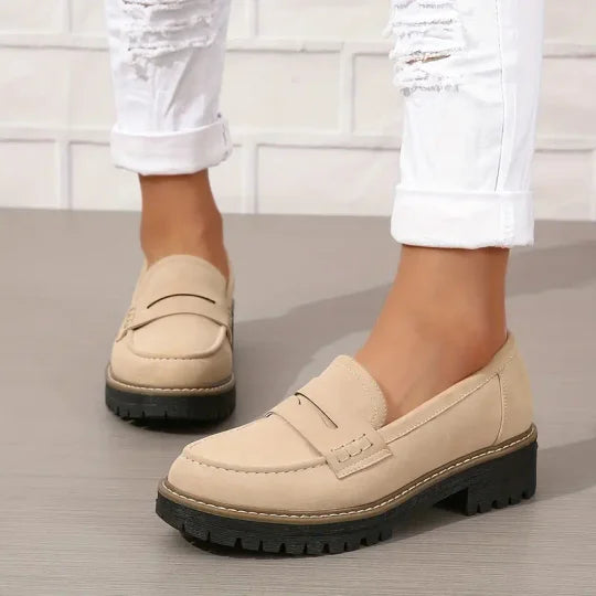 Vivian | Zeitlose Wildleder-Loafer