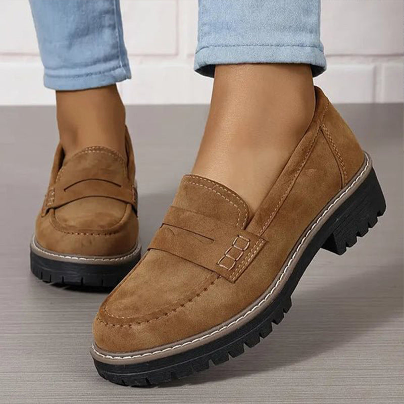 Vivian | Zeitlose Wildleder-Loafer