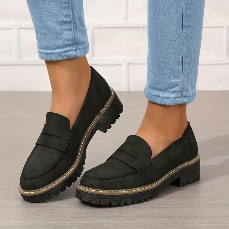 Vivian | Zeitlose Wildleder-Loafer