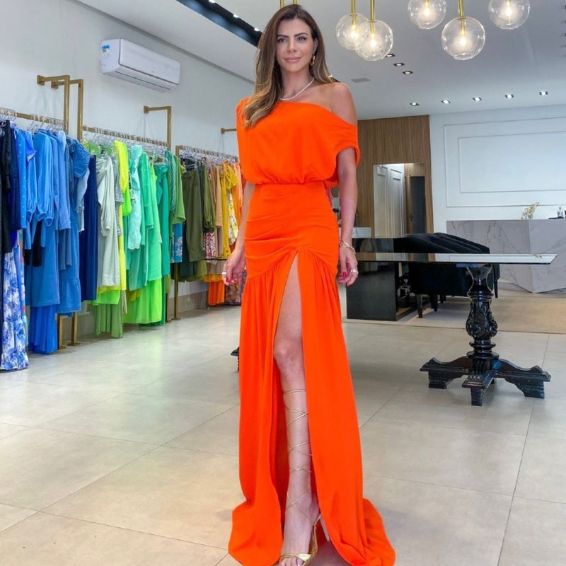 KORNELIA I MAXIKLEID MIT SCHLITZ